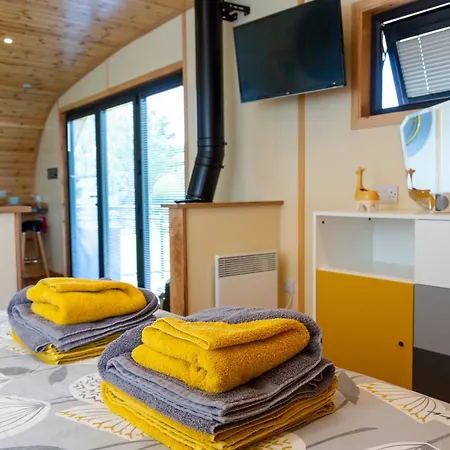 Brownthwaite Luxury Pod With Hot Tub At Fell View Park Kirkby Lonsdale Apartment *